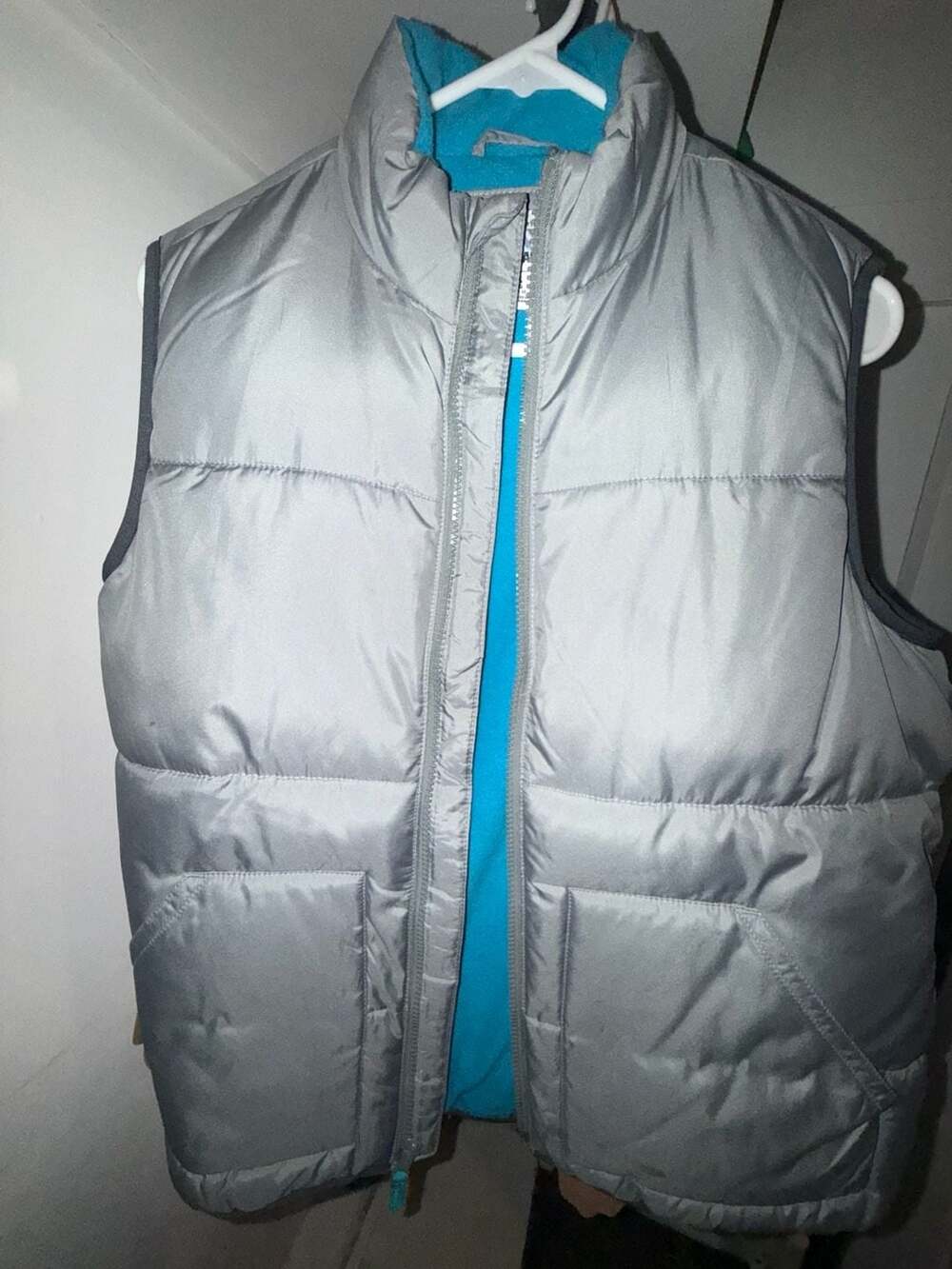 Old Navy Boys Gray Puffer Vest With Blue Fleece Lining Size Large 10-12